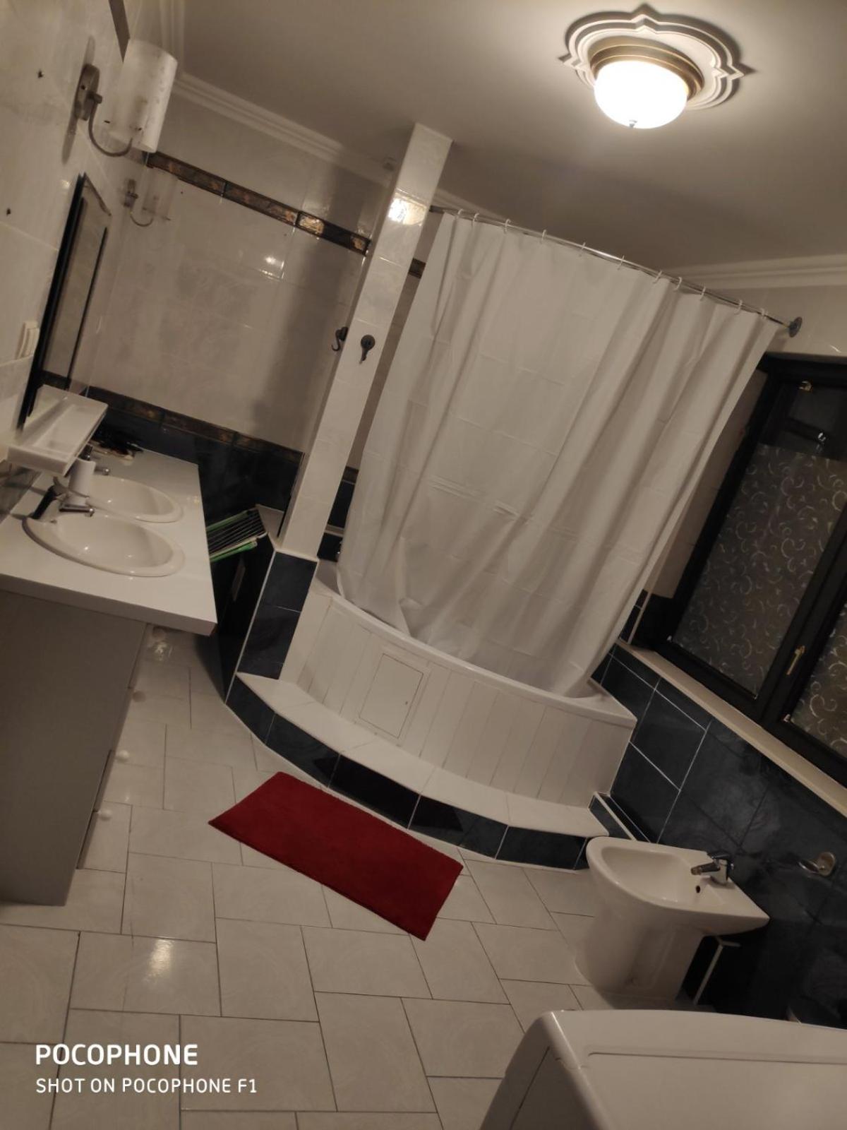 Ochota Forest Guest House Warschau Kamer foto